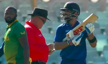 तीसरे वनडे में विराट ने जड़ा अर्द्ध शतक