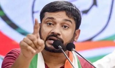 लखनऊ में कांग्रेस ऑफिस मे कन्हैया  कुमार पर फेंकी गई स्याही