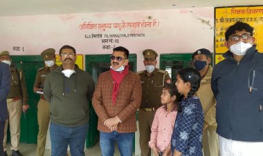 डीएम व एसएसपी ने शैडो एरिया के मतदान केन्द्रों का किया निरीक्षण