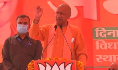 सपा सरकार होती तो बिक जाती वैक्सीन: मुख्यमंत्री