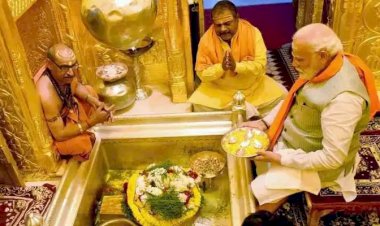 भक्त ने पीएम मोदी की माँ के वजन के बराबर सोना किया दान