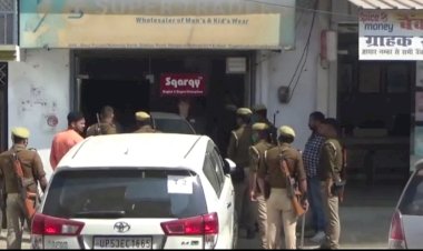 एक्सपोर्ट इंपोर्ट के व्यापारी पूर्व चेयरमैन नगर पालिका के घर इनकम टैक्स की रेड