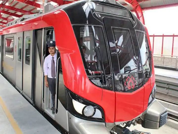 घाटे में चल रही लखनऊ मेट्रो अब नहीं भर पा रही कर्ज़ सरकार के सामने रखा ये प्रस्ताव