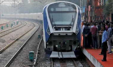 NFR Railway Requirement: रेलवे ने निकाली 5000 से अधिक पदों पर भर्तियां, यहां जानें कहां और कैसे करना है आवेदन