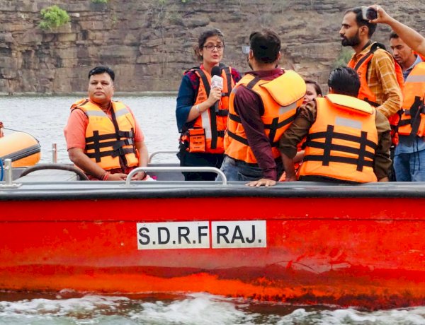 एसडीआरएफ राजस्थान में  आपदा राहत उपकरण प्रदर्शनी का निरीक्षण