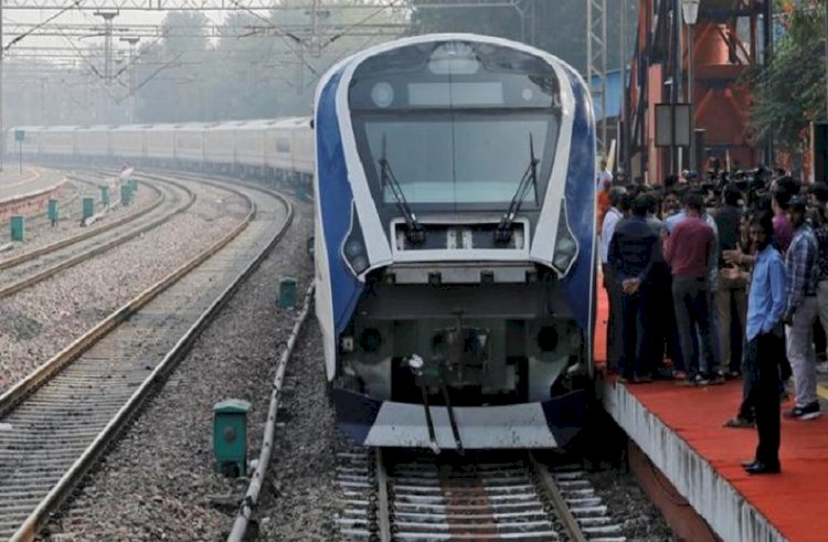 गुजरात : पैसेंजर ट्रेन को पटरी से उतारने की थी साजिश, पटरी पर ईंट रखने के आरोप में दो गिरफ्तार