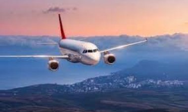 Flight Denied Boarding Rules: फ्लाइट लेट या कैंसिल होने पर मिलता है पूरा पैसा, मुफ्त खाना और बहुत कुछ, जानिए DGCA के जरूरी नियम