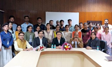 इंफॉर्मेशन लिटरेसी पर व्याख्यान आयोजित।