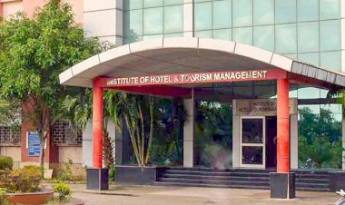 दिव्यांगता एवं मानवाधिकार सप्ताह के तहत परिसंवाद कार्यक्रम आईएचटीएम कांफ्रेंस हॉल में।