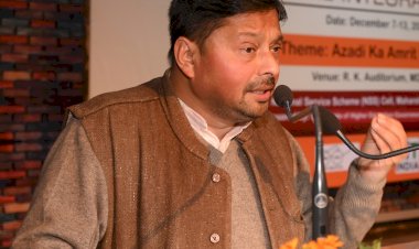 एनएसएस वालंटियर्स एंड स्टूडेंट्स नीड टू बी चेंज मेकर इन सोसायटी: सुनित मुखर्जी