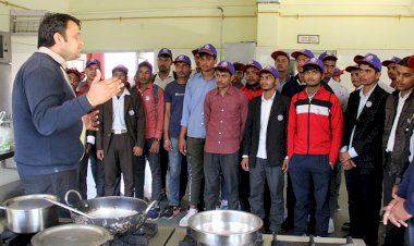 एनएसएस स्वयंसेवकों ने जानी तिलयार एसआइएचएम की कार्यप्रणाली।