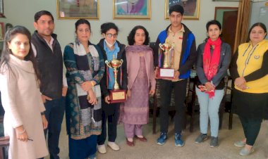 इंटर कॉलेज ताइक्वांडो स्पर्धा में हिंदू कॉलेज के खिलाड़ियों का बेहतर प्रदर्शन।