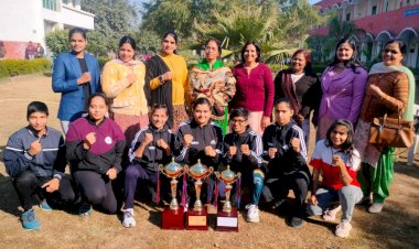 इंटर कॉलेज खेल स्पर्धाओं में एमकेजेके की छात्राओं का उत्कृष्ट प्रदर्शन।