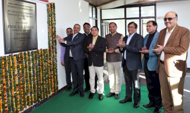 जीजेयू में पं. दीनदयाल उपाध्याय इनोवेशन एंड इंक्यूबेशन सेंटर भवन का उद्घाटन।