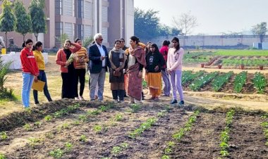 छात्राओं को किया नैचुरल फार्मिंग के प्रति जागरूक।
