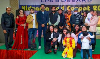 किड्स रैंप वॉक में आर्यन, भावना, आरवी और अशमीत कौर प्रथम।