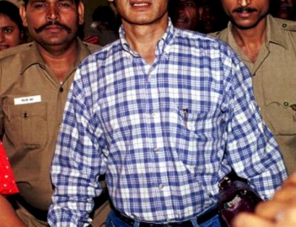 चार्ल्स शोभराज: तिहाड़ जेल तोड़ने से लेकर बेख़ौफ़ नेपाल जाने तक