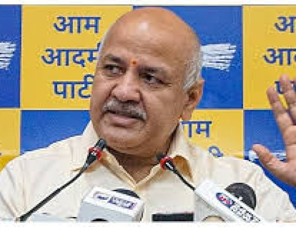 दिल्ली से हटेंगे कूड़े के पहाड़ ! डिप्टी सीएम सिसोदिया ने ओखला लैंडफिल साइट का किया दौरा, जानें क्या कहा