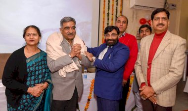 डॉ. सुधीर कुमार बंसल को सेवानिवृति पर दी विदाई।