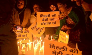 कंझावला केस में पीड़िता को न्याय दिलाने के लिए AAP ने जंतर-मंतर पर निकाला कैंडल मार्च