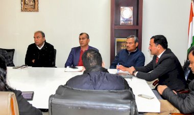 मॉडल मार्केट के रूप में विकसित होगा किला रोड बाजार, उपायुक्त की अध्यक्षता में बाजार के डिजाइन को लेकर बैठक आयोजित।