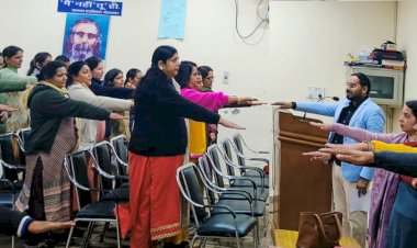 सड़क सुरक्षा की शपथ दिलाई।