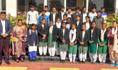 विद्यार्थियों ने किया एसआईएचएम का शैक्षणिक भ्रमण।