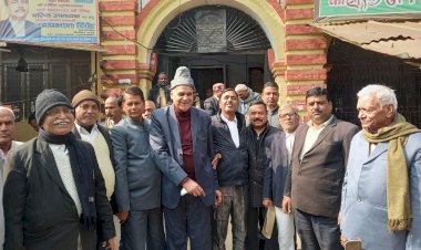 अधिवक्ता राधेश्याम खन्ना प्रकरण में बार की हंगामे दार बैठक