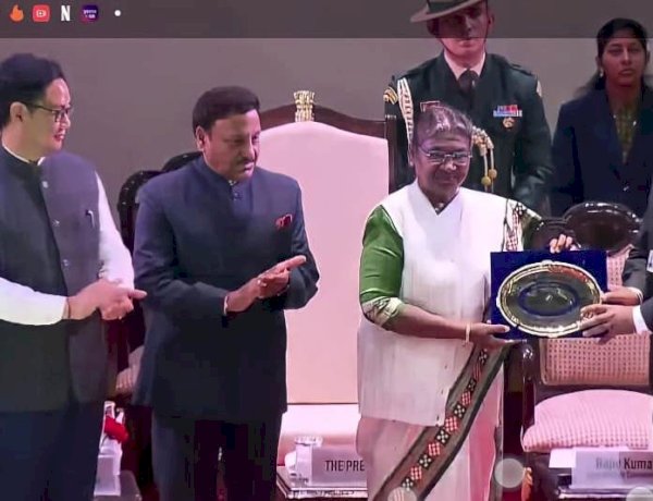 राष्ट्रपति के हाथों डीएम को मिला ‘‘बेस्ट इलेक्टोरल प्रैक्टिस अवार्ड-2022‘‘