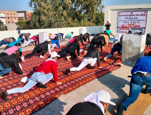यूथ रेडक्रॉस शिविर आयोजित।