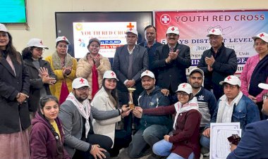 हिंदू कॉलेज में वाईआरसी कैंप तथा सूर्य नमस्कार कार्यशाला संपन्न।