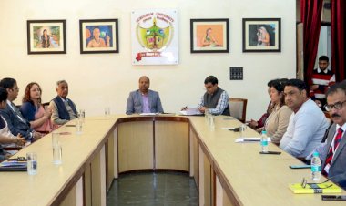 राष्ट्रीय सेवा योजना कैंप में सिखाया योग एवं ध्यान