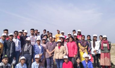 हिंदू कॉलेज के विद्यार्थियों ने किया राखीगढ़ी में हड़प्पा काल के पुरास्थल का भ्रमण।