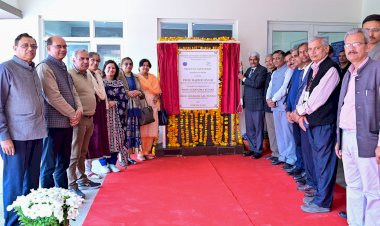 फैकल्टी कैफेटेरिया की आधारशिला रखी