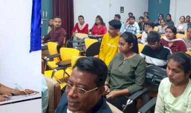 अंतरराष्ट्रीय मातृभाषा दिवस प्रश्नोत्तरी प्रतियोगिता में मानसी और सोनम बने विजेता।