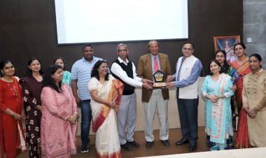 जीजेयू में विशेष व्याख्यान कार्यक्रम आयोजित।