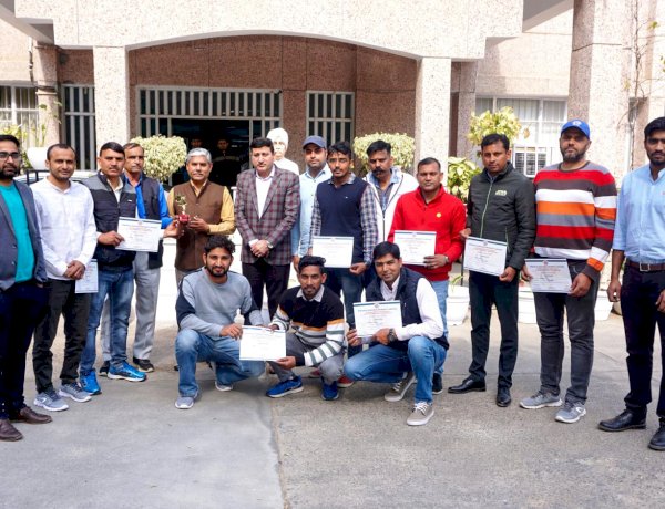 ऑल इंडिया वॉलीबॉल प्रतियोगिता में लुवास की टीम तीसरे स्थान पर।