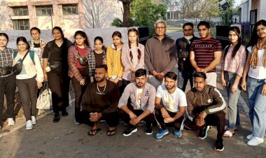 शैक्षणिक एवं कला अन्वेषण भ्रमण टूर पर विद्यार्थियों का दल काठमांडू रवाना।