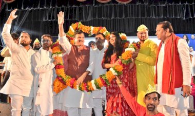 लखनऊ में AAP व्यापार प्रकोष्ठ की प्रदेश अध्यक्ष छवि यादव की अगुवाई में हुआ “विशाल सम्मेलन”*