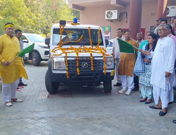 राज्यसभा सांसद जांगड़ा ने सांसद निधि से सुपवा को भेंट की एम्बुलेंस।