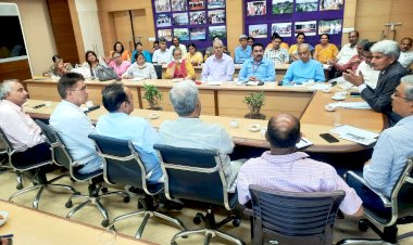 गुणवत्तापरक शिक्षा तथा शोध पर फोकस करने का आह्वान किया कुलपति ने।