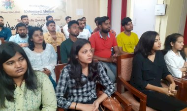 प्रिंट मीडिया समेत अन्य जनसंचार माध्यमों में करियर की बेहतरीन संभावनाएं हैं: योगेश नारायण दीक्षित