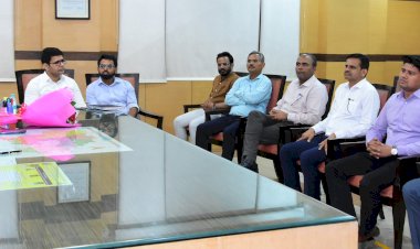 2013 बैच के आईएएस नवनियुक्त उपायुक्त अजय कुमार ने संभाला पदभार।