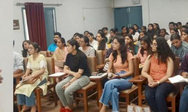 भारतीय थिएटर पर अंग्रेजी एवं विदेशी भाषा विभाग में विस्तार व्याख्यान आयोजित