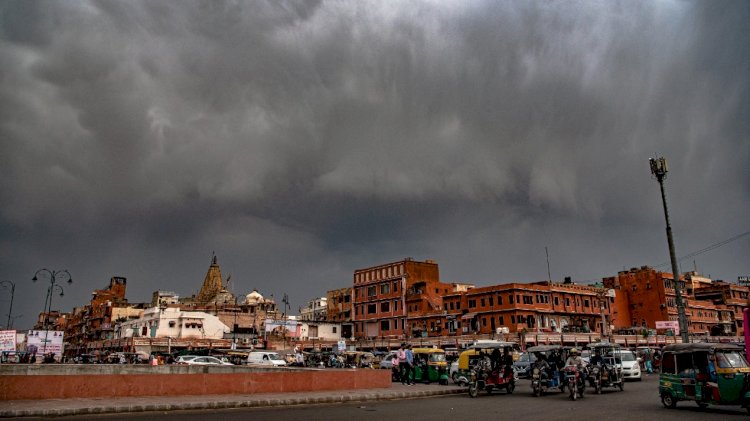 राजस्थान में बारिश का दौर जारी, जयपुर समेत कई जगहों पर गिरे ओले; पानी में बहे कई वाहन